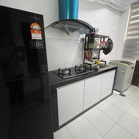 Dm Homestay Skudai Esterno foto
